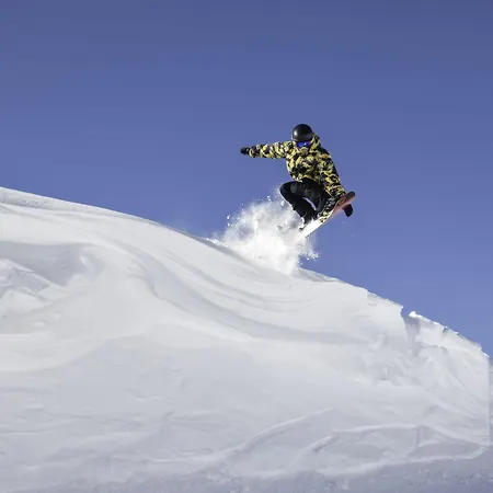 Oberstdorf Hostel بيت شباب *